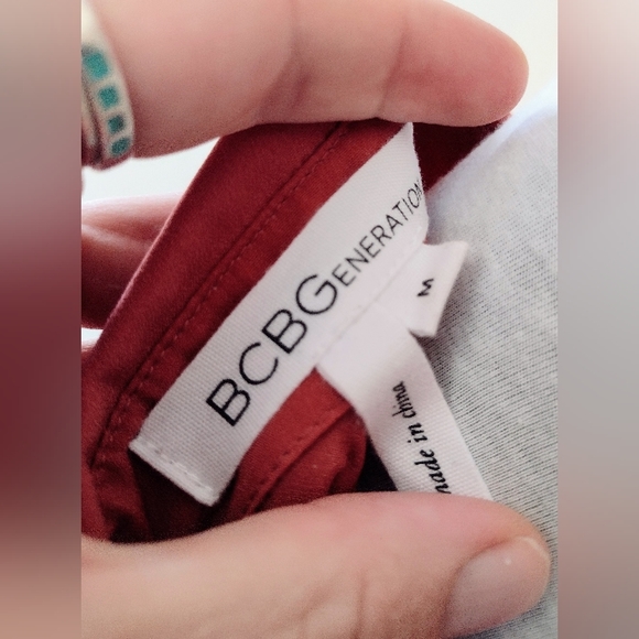 NWOT BCBGeneration Collared Button Up Blouse, Salmon, Medium, Perfect Condition! - Picture 9 of 11